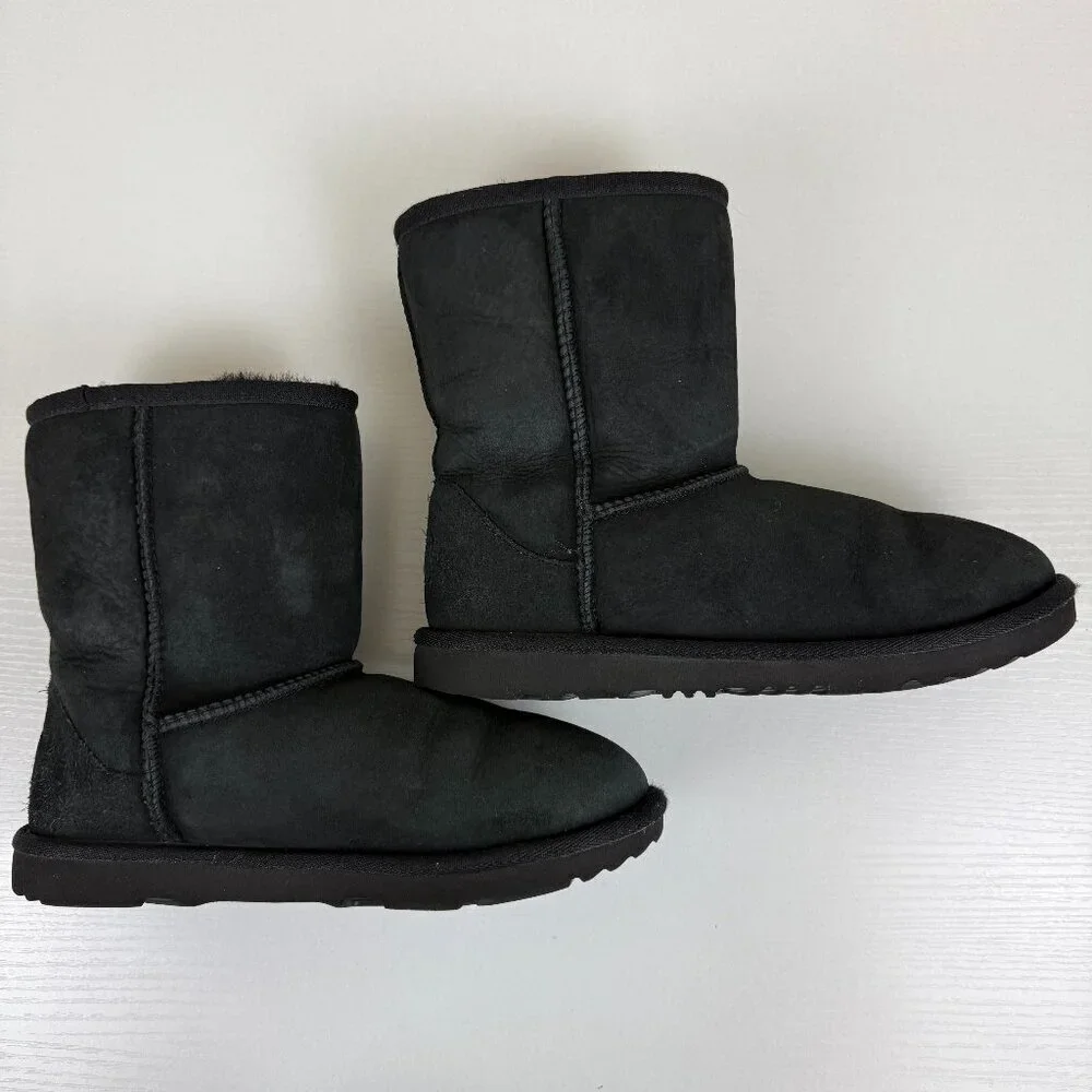 EUC UGG Kid's Classic Black Short Boots S/N 1017703K